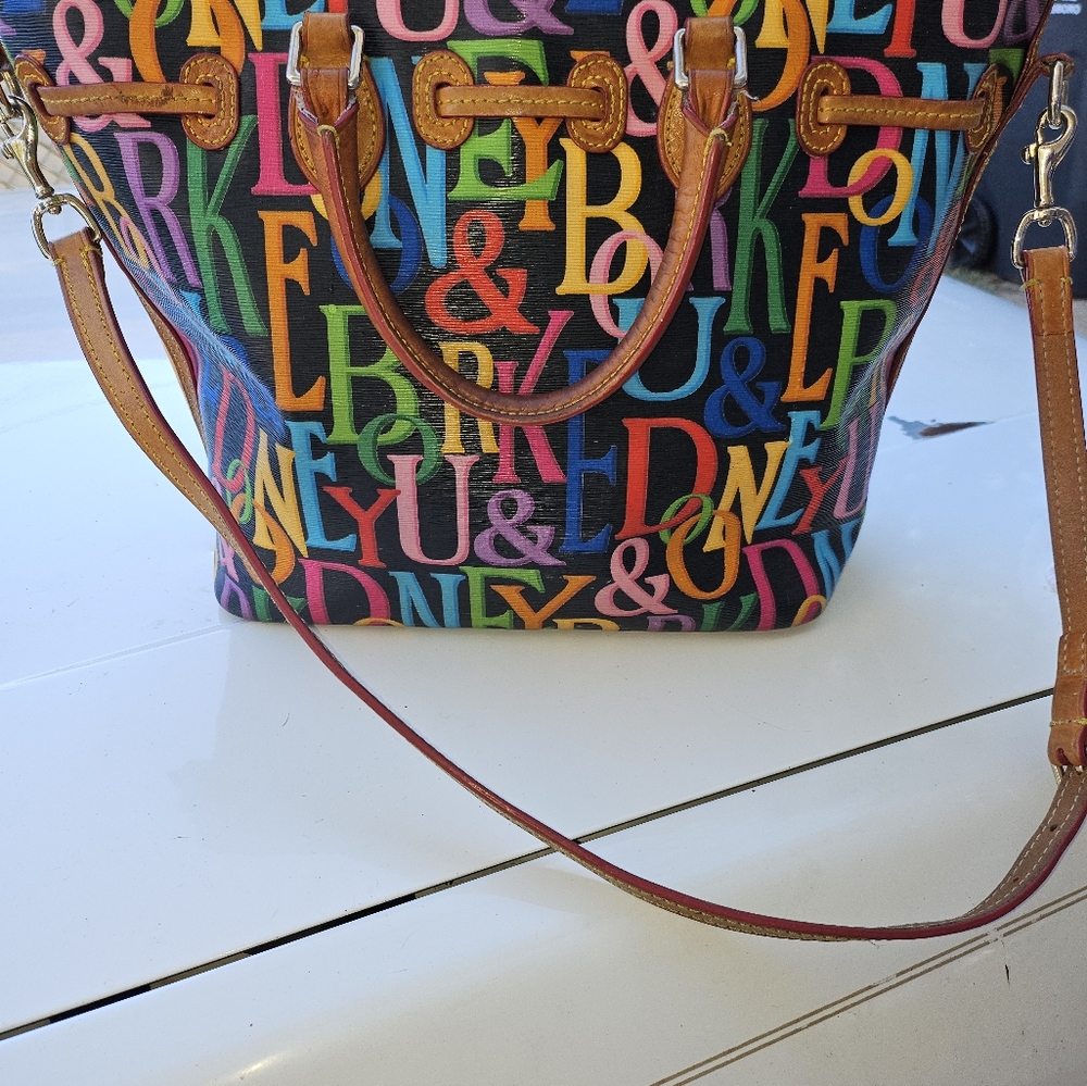 Medium Size Dooney & Bourke look a like Purse.